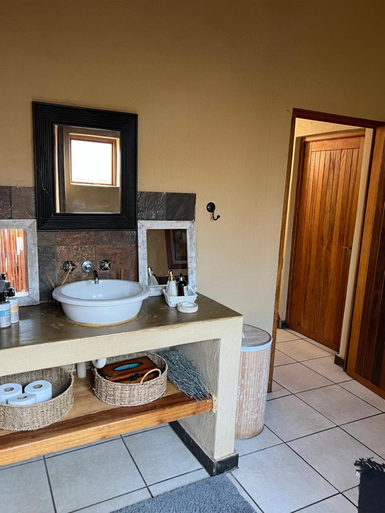 The Bush Hut Villa โฮดสปรูท ภายนอก รูปภาพ
