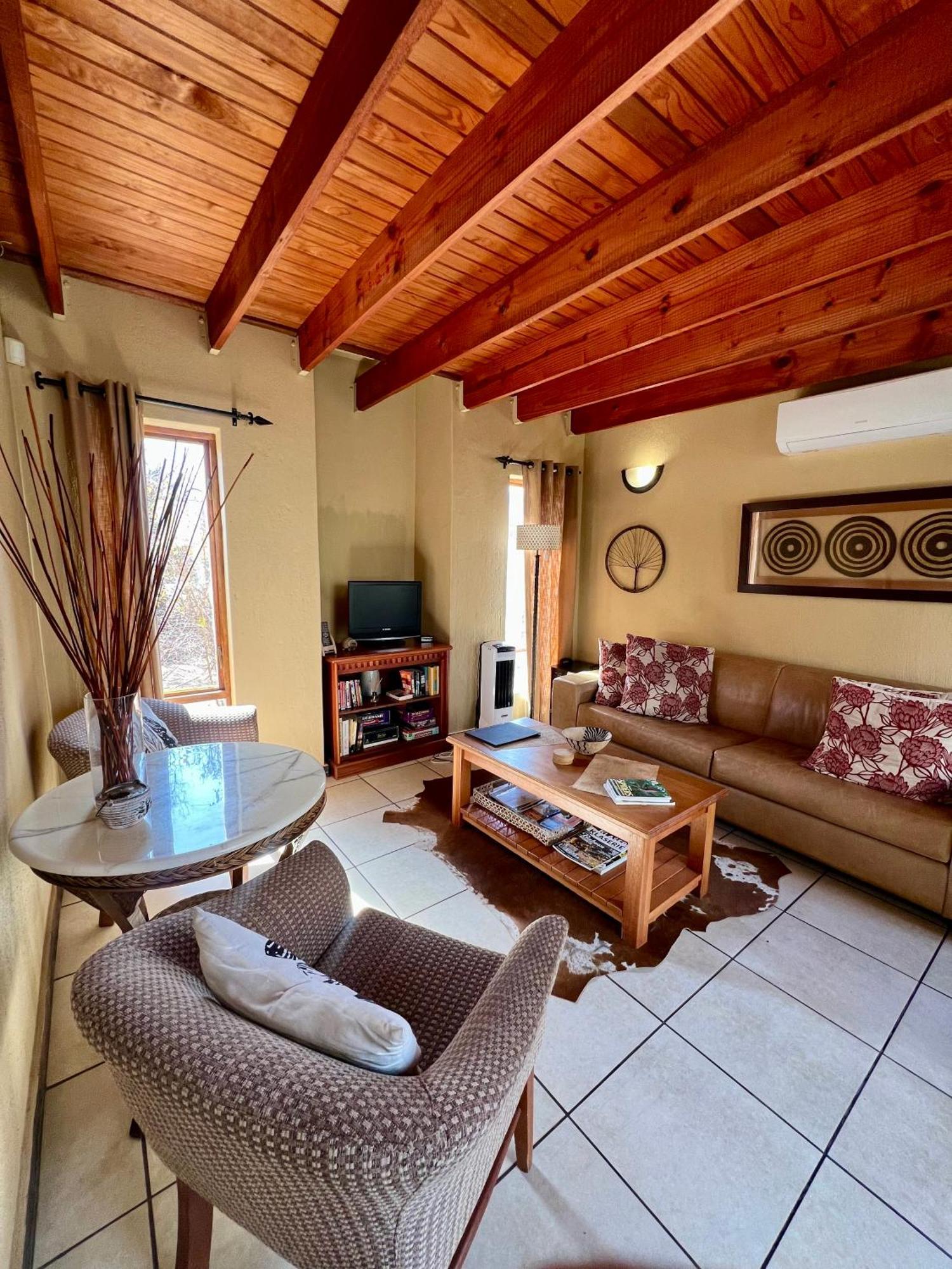 The Bush Hut Villa โฮดสปรูท ภายนอก รูปภาพ